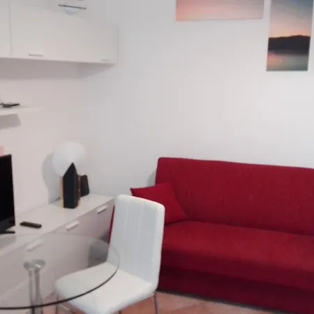 Apartment Silence 2